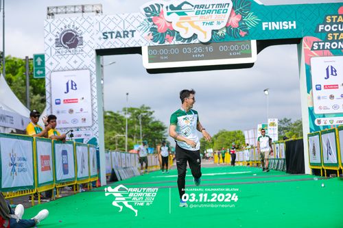 Race photo from Arutmin Borneo Run 2024