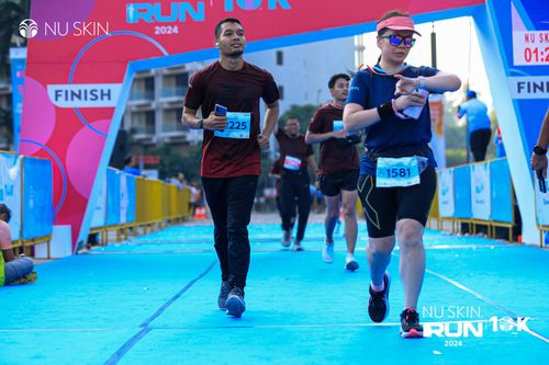 Race photo from Nu Skin Run 10K