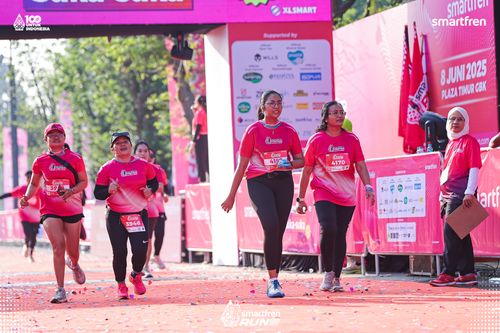 Race photo from Smartfren Run 2025 