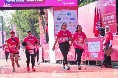 Race photo from Smartfren Run 2025 