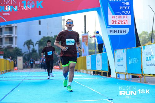 Race photo from Nu Skin Run 10K