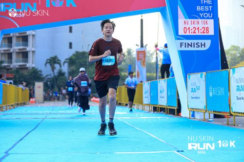 Race photo from Nu Skin Run 10K