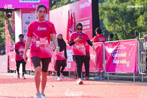 Race photo from Smartfren Run 2025 