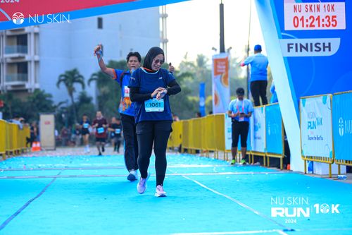 Race photo from Nu Skin Run 10K