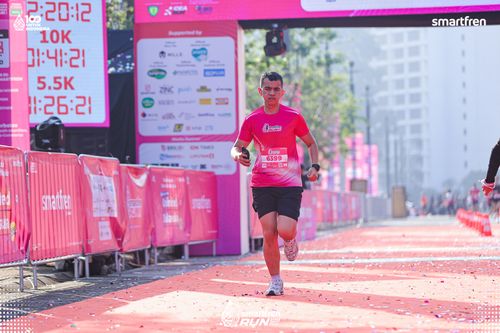 Race photo from Smartfren Run 2025 