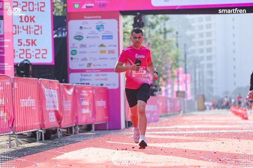 Race photo from Smartfren Run 2025 