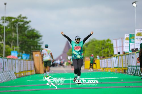 Race photo from Arutmin Borneo Run 2024