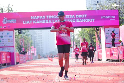 Race photo from Smartfren Run 2025 