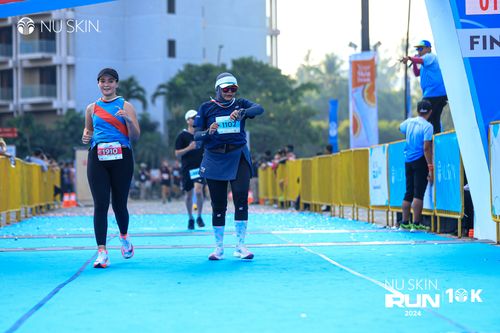 Race photo from Nu Skin Run 10K