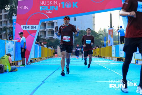 Race photo from Nu Skin Run 10K
