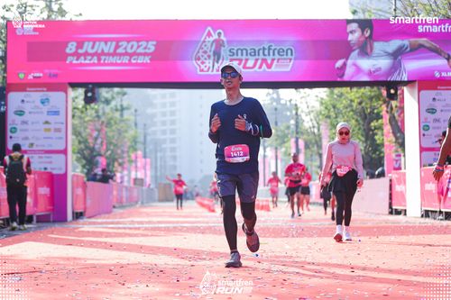 Race photo from Smartfren Run 2025 
