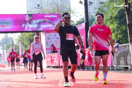 Race photo from Smartfren Run 2025 