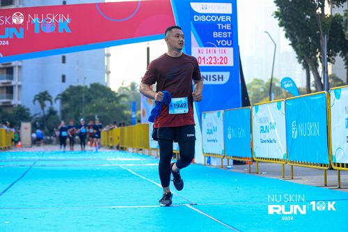 Race photo from Nu Skin Run 10K