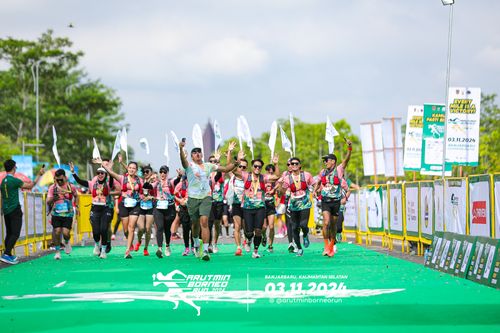 Race photo from Arutmin Borneo Run 2024