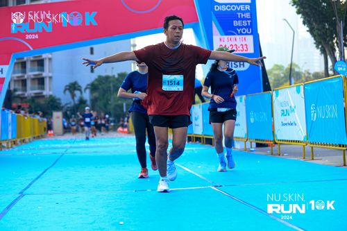 Race photo from Nu Skin Run 10K