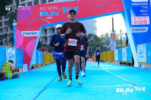 Race photo from Nu Skin Run 10K