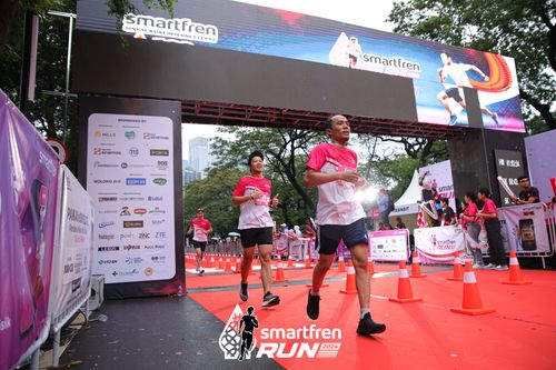 Race photo from Smartfren Run 2024