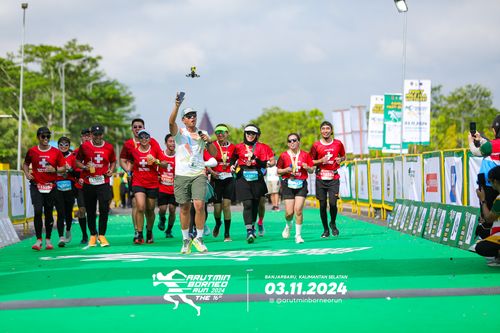 Race photo from Arutmin Borneo Run 2024