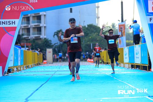 Race photo from Nu Skin Run 10K
