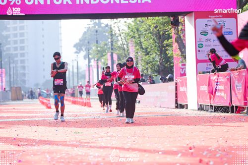 Race photo from Smartfren Run 2025 