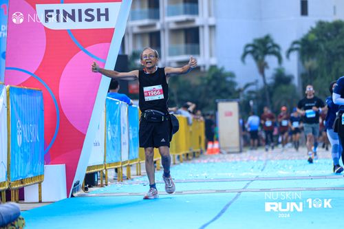 Race photo from Nu Skin Run 10K
