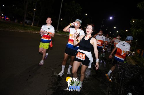 Race photo from PIK NITE RUN 2025