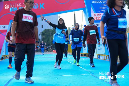 Race photo from Nu Skin Run 10K