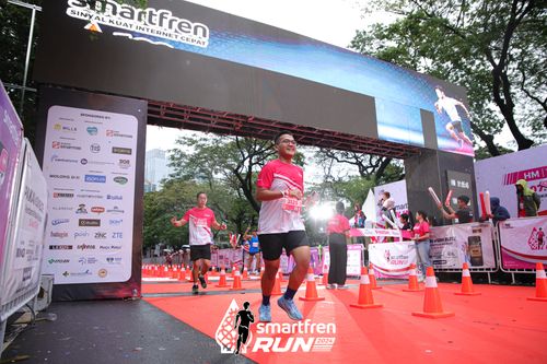 Race photo from Smartfren Run 2024