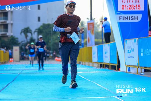 Race photo from Nu Skin Run 10K