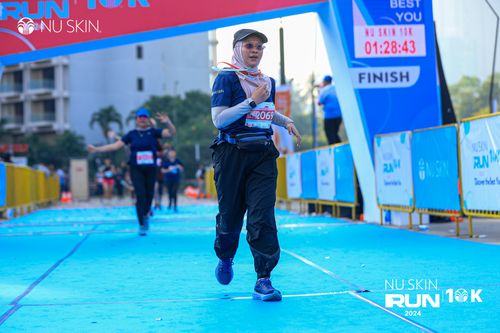 Race photo from Nu Skin Run 10K