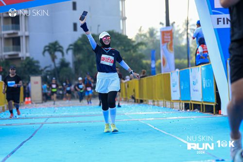 Race photo from Nu Skin Run 10K