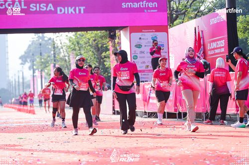 Race photo from Smartfren Run 2025 