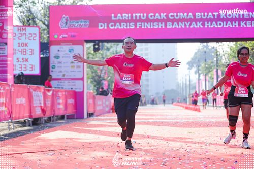 Race photo from Smartfren Run 2025 