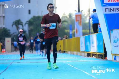 Race photo from Nu Skin Run 10K