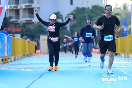 Race photo from Nu Skin Run 10K