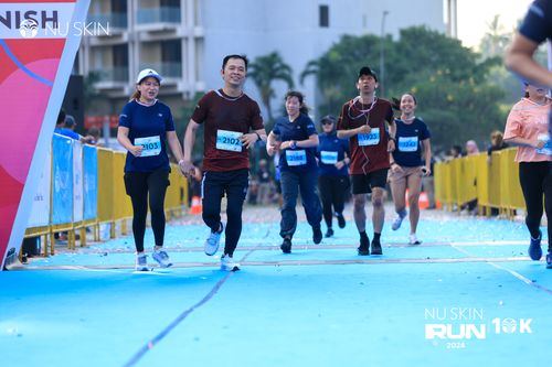 Race photo from Nu Skin Run 10K