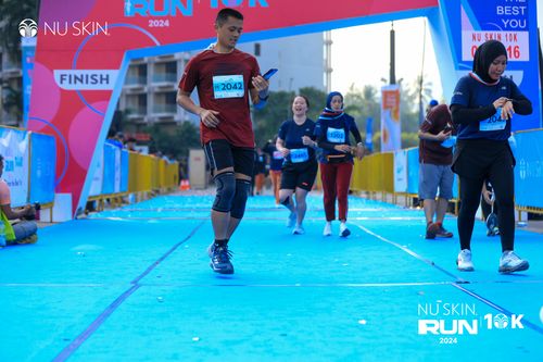 Race photo from Nu Skin Run 10K