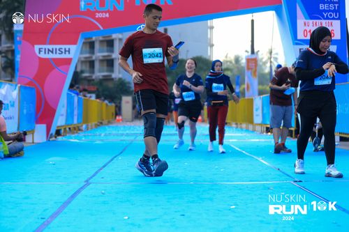 Race photo from Nu Skin Run 10K