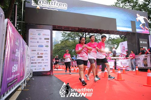 Race photo from Smartfren Run 2024