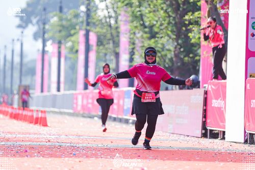 Race photo from Smartfren Run 2025 
