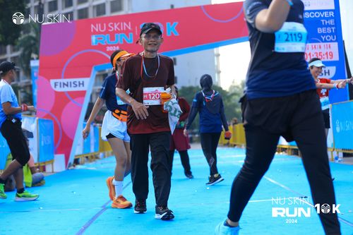 Race photo from Nu Skin Run 10K