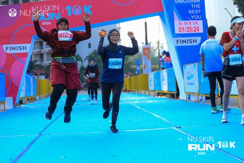 Race photo from Nu Skin Run 10K