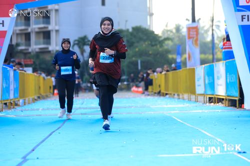 Race photo from Nu Skin Run 10K
