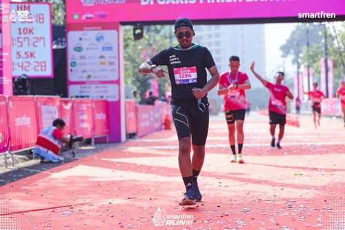 Race photo from Smartfren Run 2025 