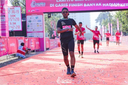 Race photo from Smartfren Run 2025 