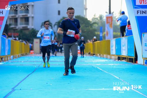Race photo from Nu Skin Run 10K