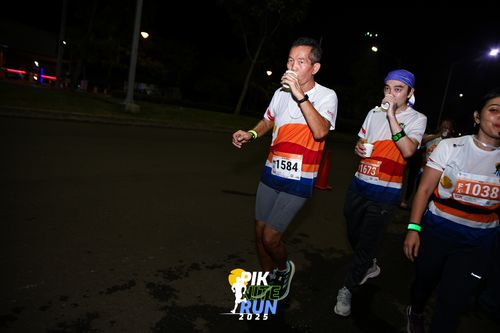 Race photo from PIK NITE RUN 2025
