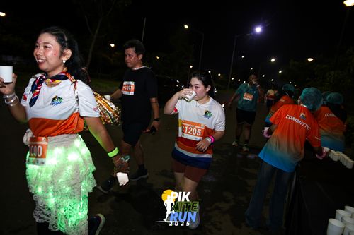 Race photo from PIK NITE RUN 2025