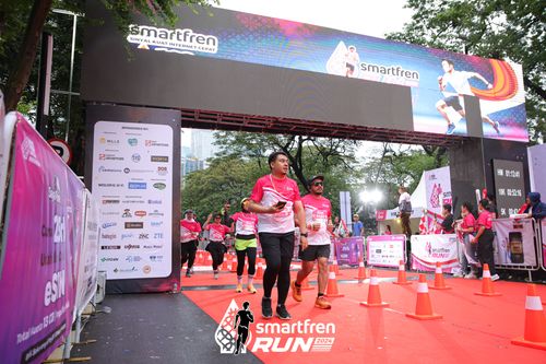 Race photo from Smartfren Run 2024