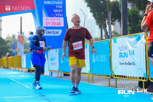 Race photo from Nu Skin Run 10K